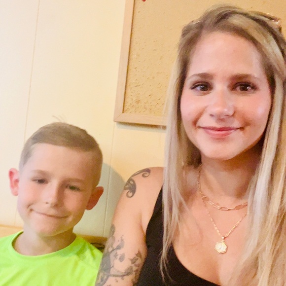 Meet your Posher, Kristi - Picture 3 of 4